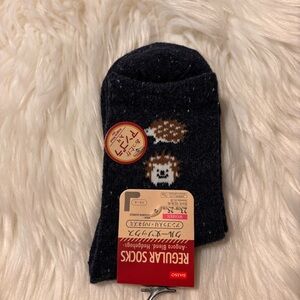 🌟10/$10 BNWT Daiso Angora Blend Hedgehog Socks (23-25cm)